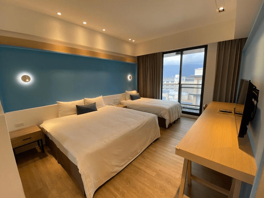 沿著七星潭的光走向海邊,在那山吶海人文旅宿把旅程放慢成一段柔軟的夜晚