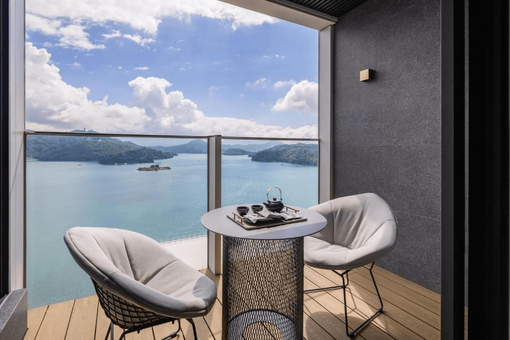 在日月潭的風裡醒來，漢來日月行館的陽台藏著最柔軟的湖光與呼吸