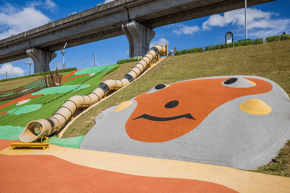 走進城市的綠色縫隙,新北大都會公園散步記,一片大草地療癒整座城市
