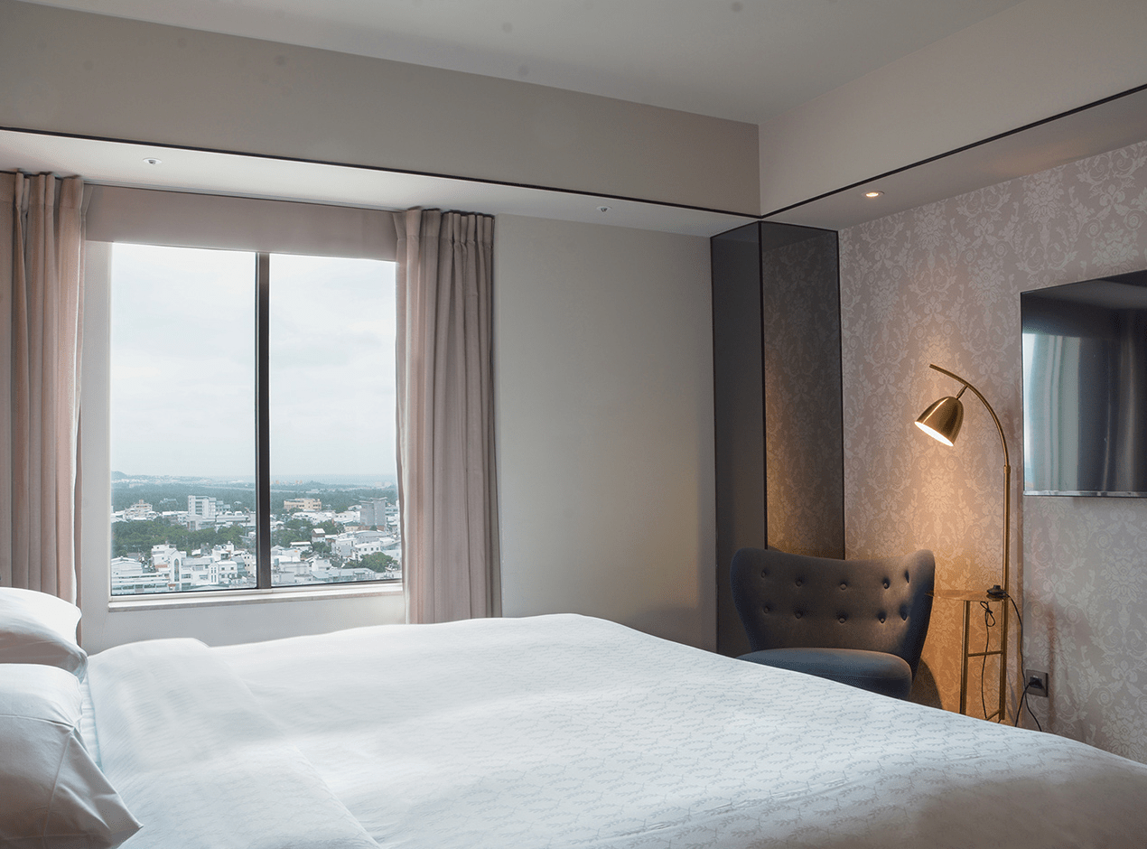 台東的夜晚很溫暖，選一間能讓旅程變得溫柔的住宿，睡進台東的風景裡