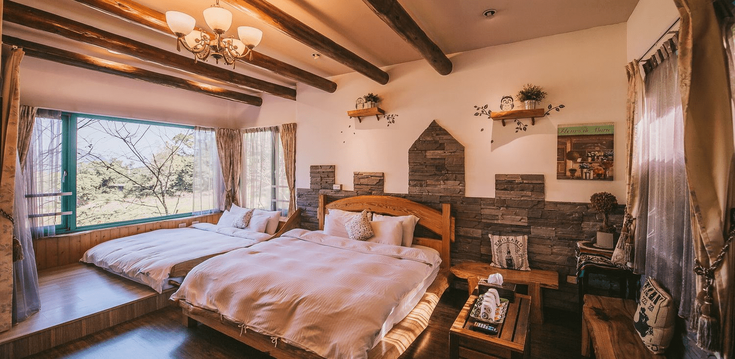 把旅程串成一條溫柔的線，在新竹與苗栗挑幾間順心的住宿，讓沿途的每個夜晚都成為風景