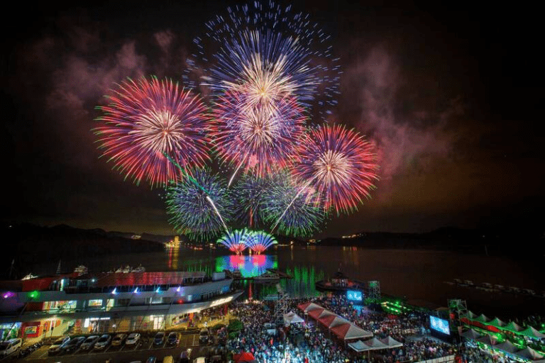 在日月潭的風裡散步，在湖畔找到平靜，遇見湖光、微風與旅行的剛剛好