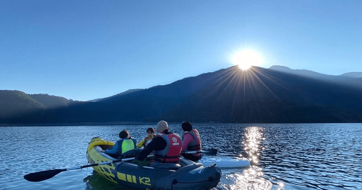 靠湖而居的湖畔旅行,在湖光山色中放慢步伐,讓心停靠在日月潭的溫度