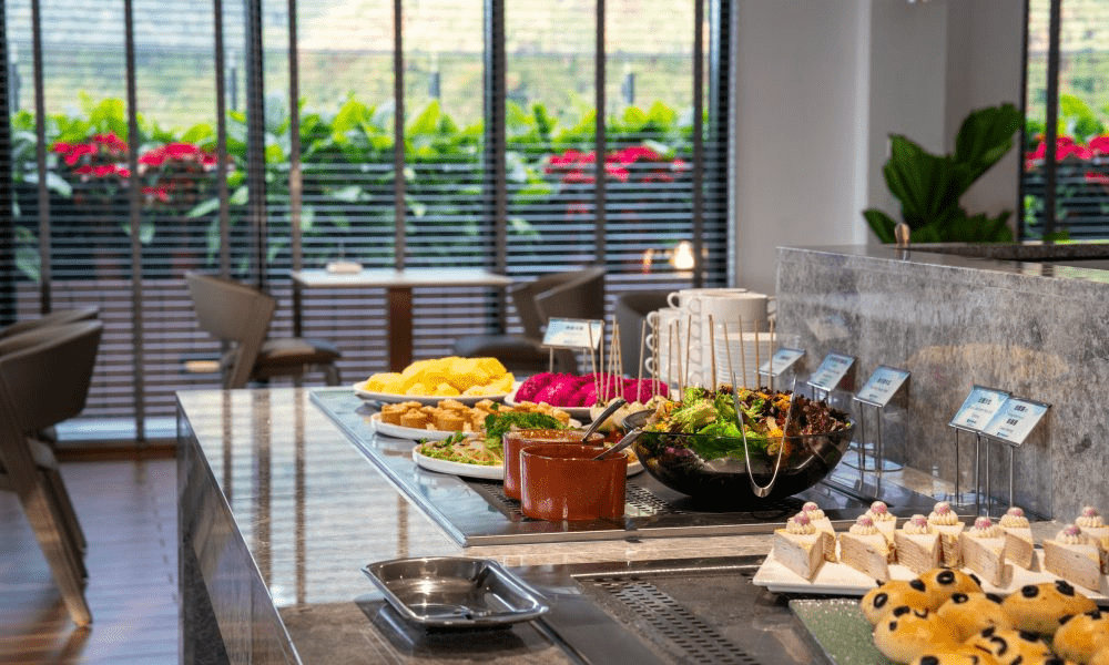 把日月潭裝進窗景裡，入住力麗溫德姆溫泉酒店，湖風與光影的旅宿時光