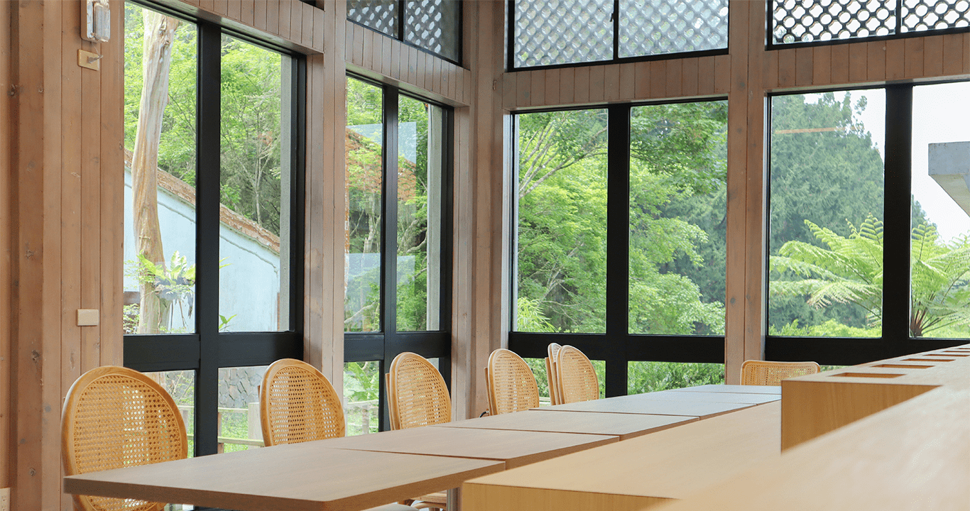 竹林與霧氣後的那間飯店，與山一起醒來的溪頭福華，在旅行裡練習溫柔