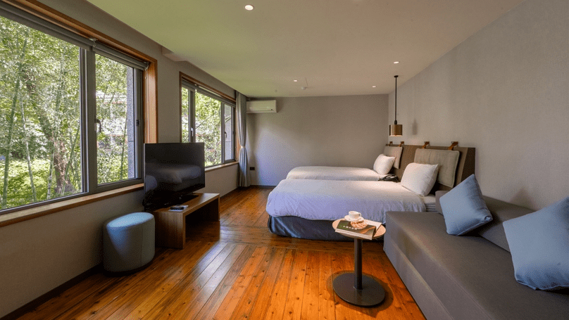 竹林與霧氣後的那間飯店，與山一起醒來的溪頭福華，在旅行裡練習溫柔