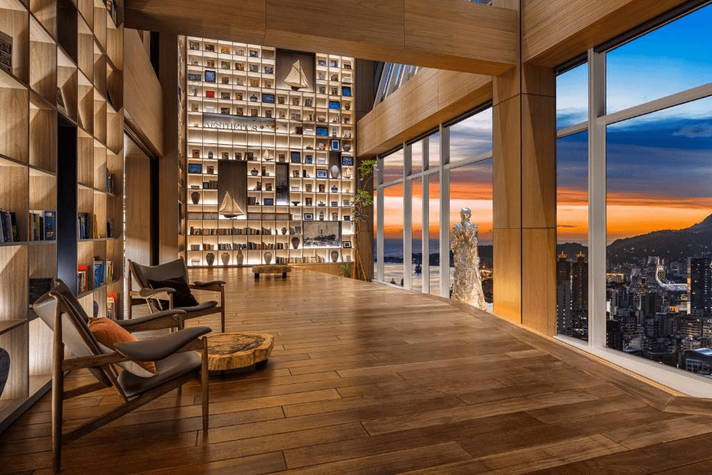 泳池映著天光，在高雄承億酒店看見城市與海交會的那一刻