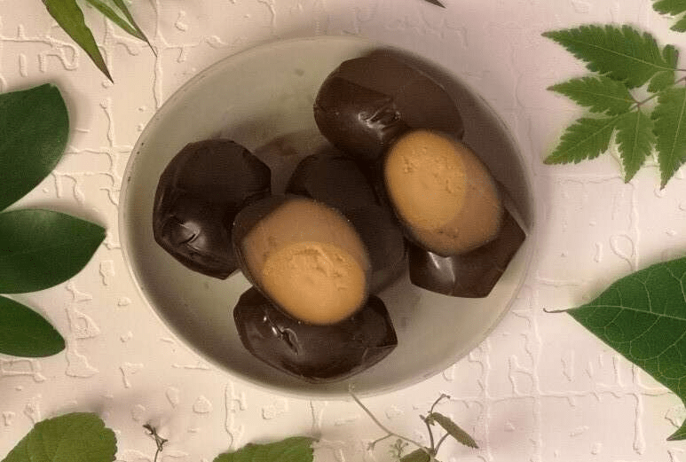 沿著河光走一趟淡水老街，與味蕾邂逅，在歷史與海風之間找到一份飽足