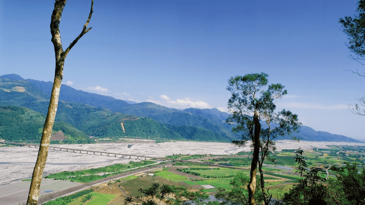 每走一步都讓心更安靜，把腳步放慢聆聽，宜蘭步道會告訴你森林的故事