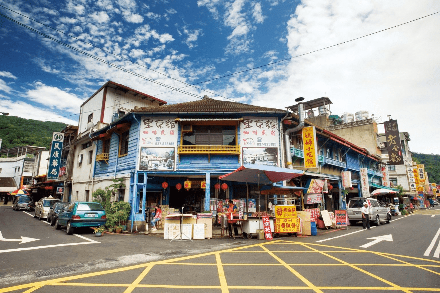 跟著山裡的光影走入南庄老街,邊喝桂花釀茶邊把旅程放慢成舒服的午後節奏
