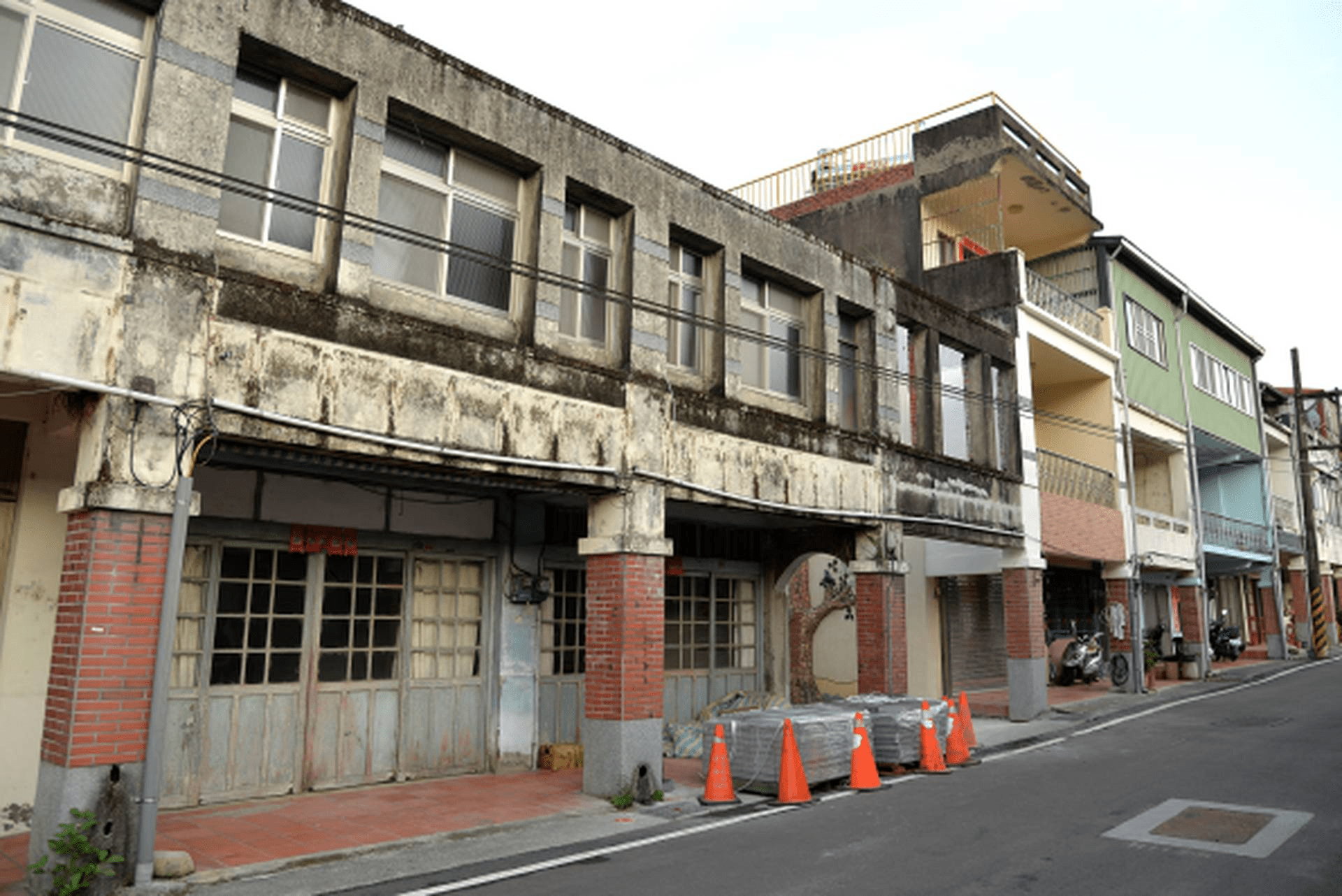 跟著山裡的光影走入南庄老街,邊喝桂花釀茶邊把旅程放慢成舒服的午後節奏