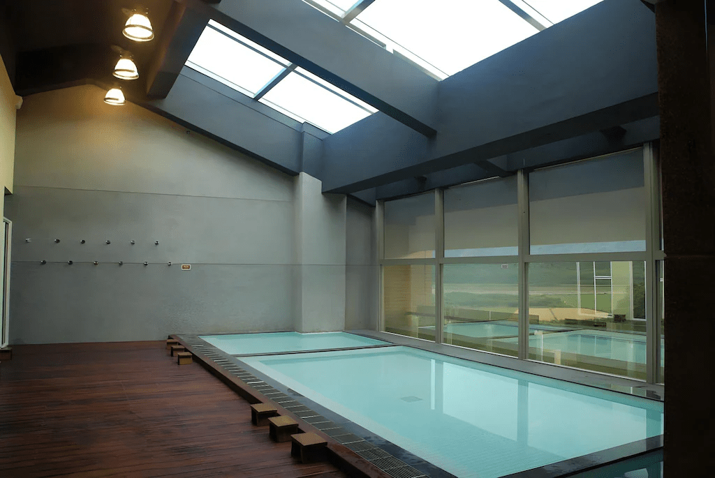 當霧氣升起的那一刻,從北投出發、沿著南投到台東,尋一處專屬的溫泉安靜