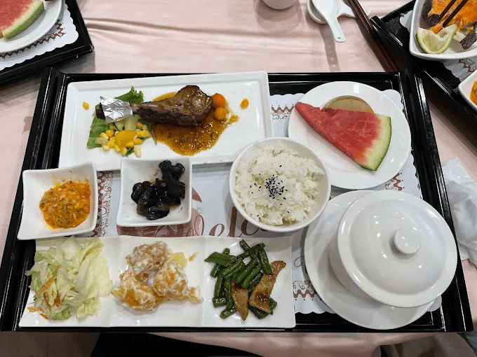 沿著苗栗三義的步道慢慢走進西湖渡假村，把週末交給森林與陽光的溫柔節奏