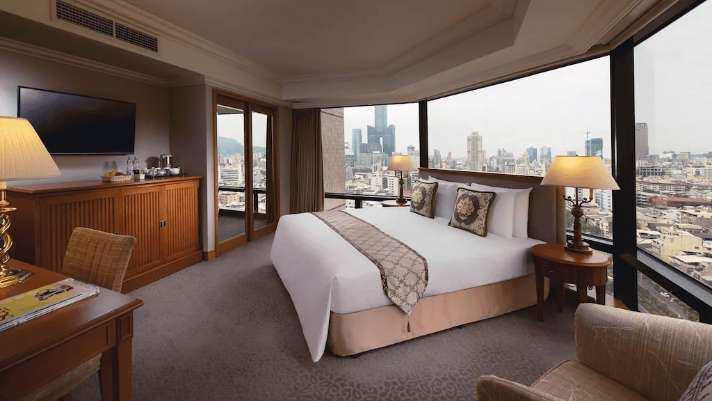 走進高雄的海灣景色時，挑一間順著行程節奏的住宿，讓散步與休息都剛剛好貼合心意