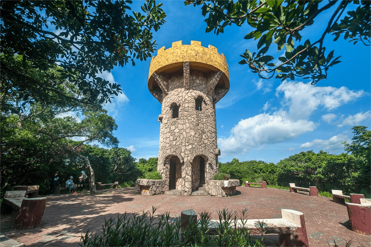 在基隆的山與湖之間散步，把情人湖公園的靜謐藏進記憶裡