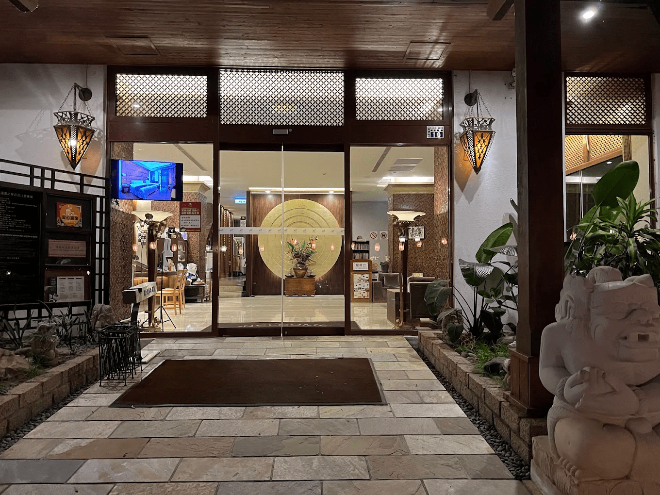 谷關最像峇里島的溫泉秘境｜惠來谷關溫泉會館，一泊一湯的山林假期