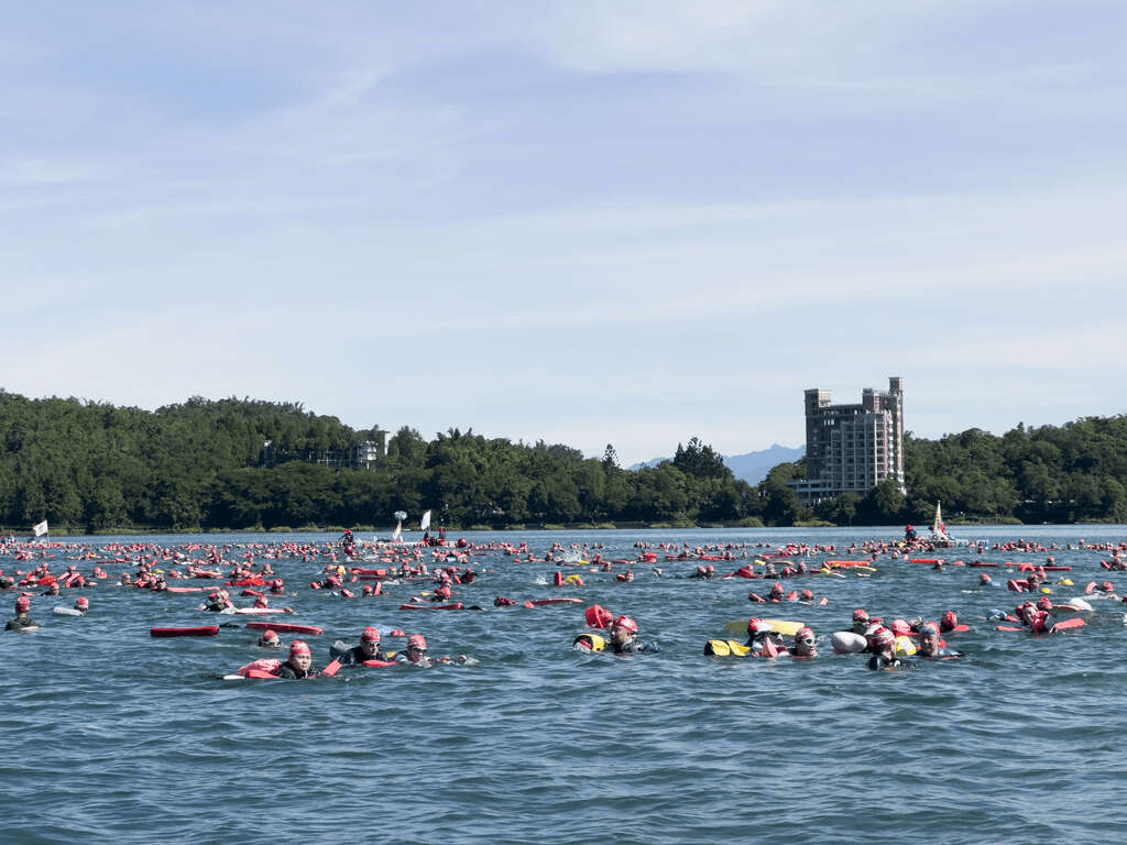 日月潭湖畔的光影故事｜當風掠過湖面，在日月潭，遇見最靜好的自己