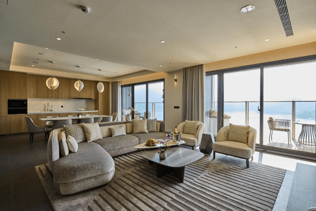 沿著日月潭的湖光走一圈，把南投最美的五間住宿住進記憶裡