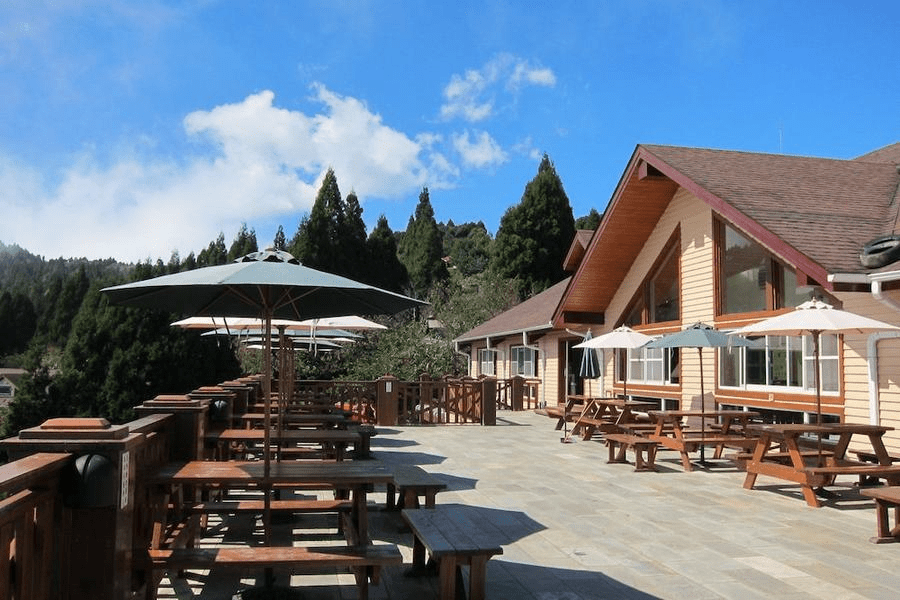 雪霸休閒農場｜住進雲霧裡的山林樂園，在高山與果園之間，看雲起霧散