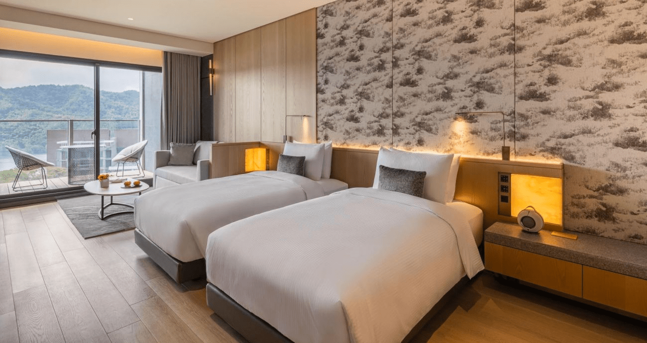 在日月潭光落時微笑，在湖光與星影下，留下一夜的溫柔｜漢來日月行館