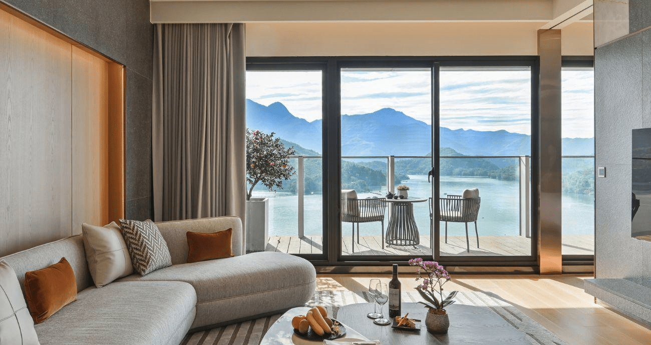 在日月潭光落時微笑，在湖光與星影下，留下一夜的溫柔｜漢來日月行館