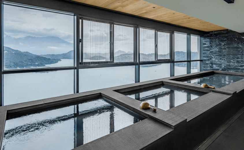 在日月潭光落時微笑，在湖光與星影下，留下一夜的溫柔｜漢來日月行館