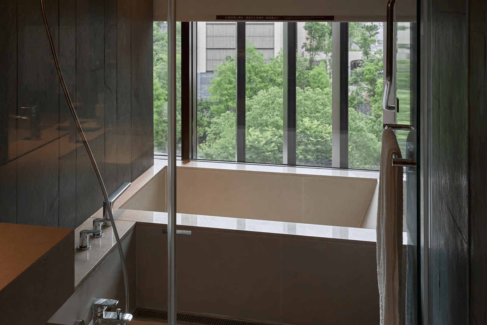 當夜色落在泉水裡，在山與泉之間擁抱寧靜｜在礁溪老爺酒店的一場心旅