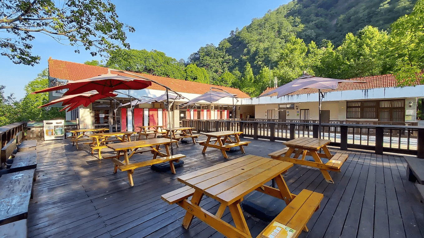 奧萬大森林小舖餐飲與休閒空間