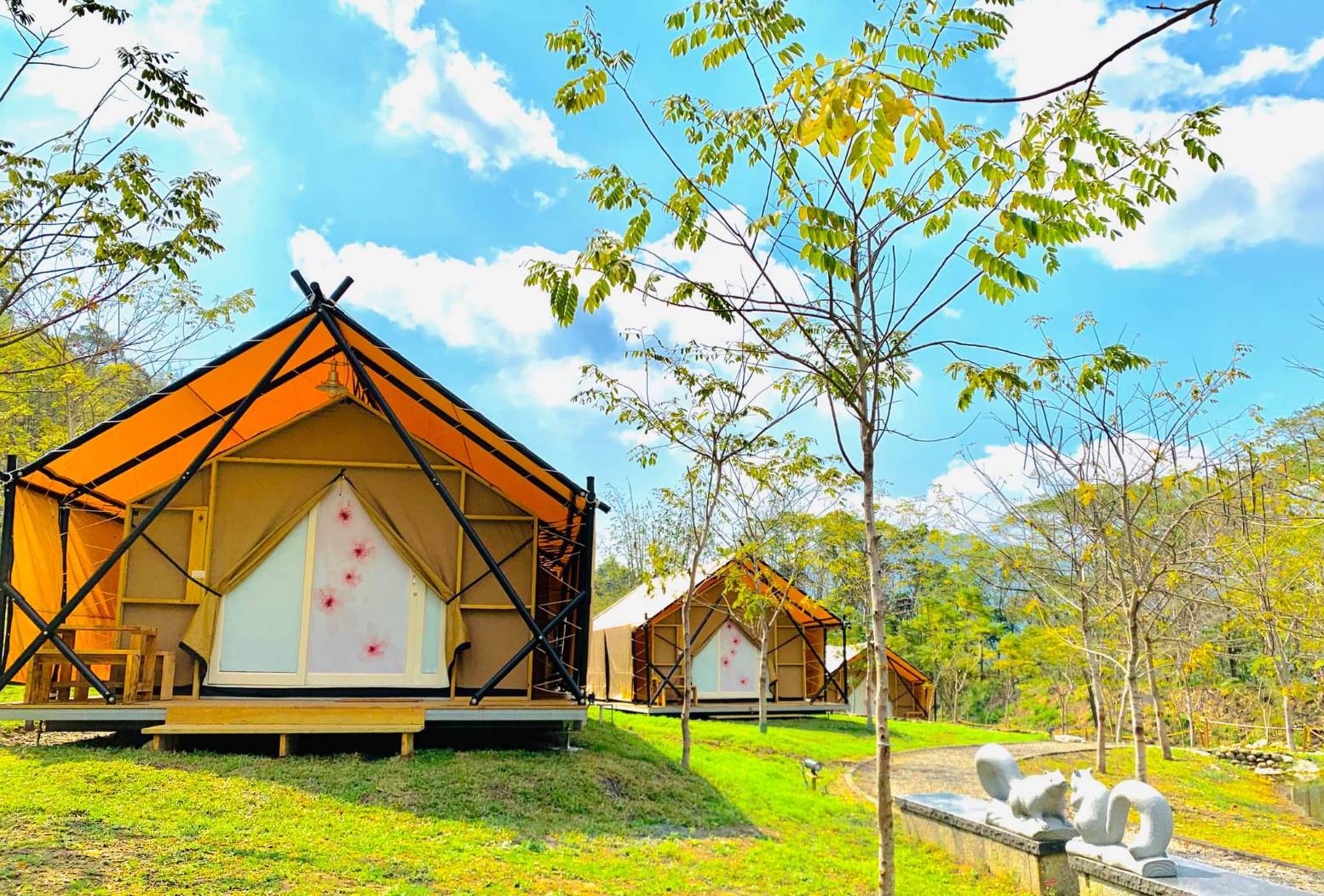 在山林星空下泡溫泉：高雄六龜「遠山望月溫泉風呂・露營區」限定折 500 元