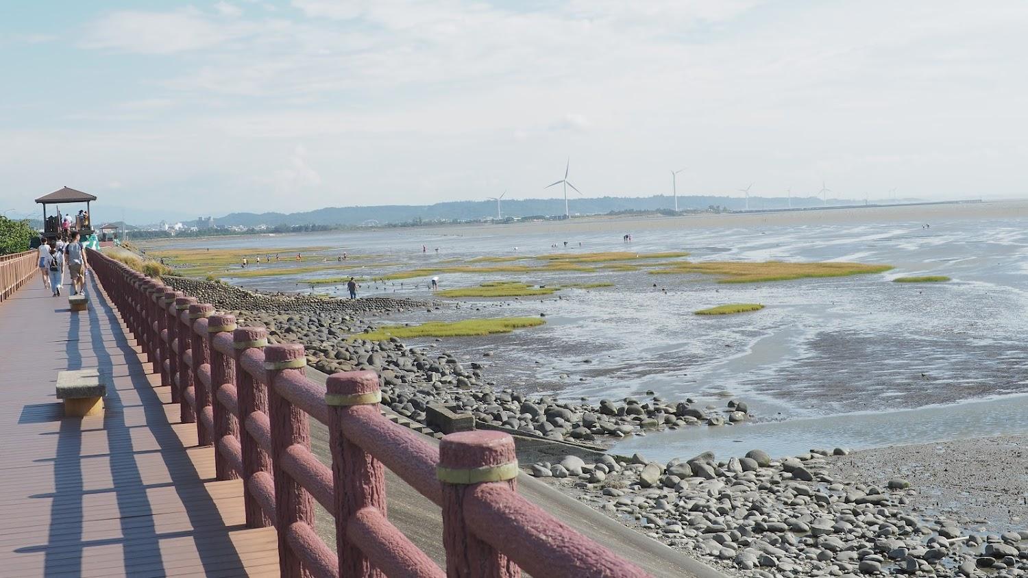 香山濕地著名的賞蟹步道，夕陽西下時分景色迷人