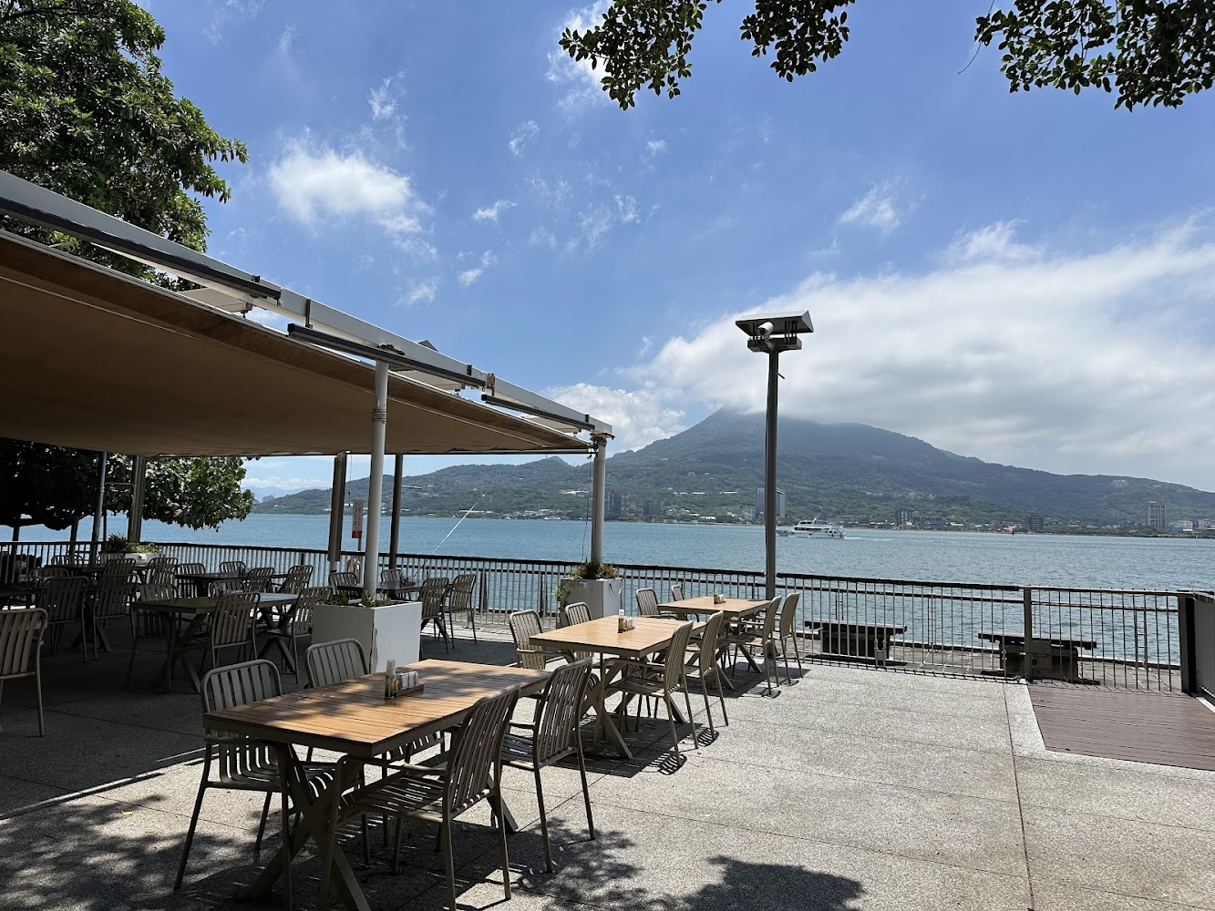 時光樹影-Memory 河岸景觀餐廳