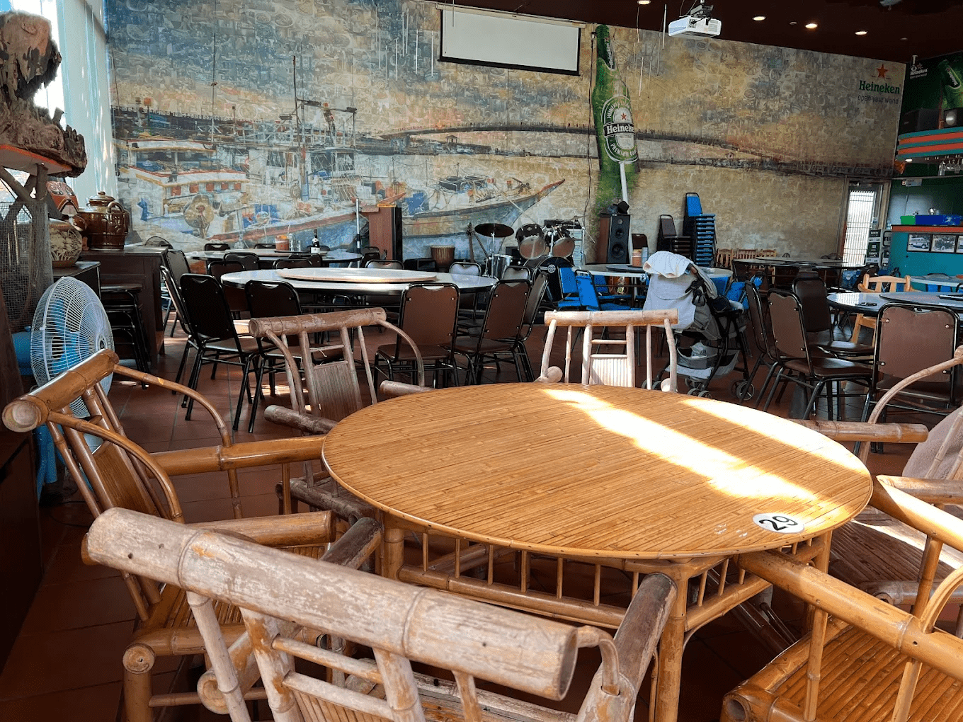 一個太陽一個月亮