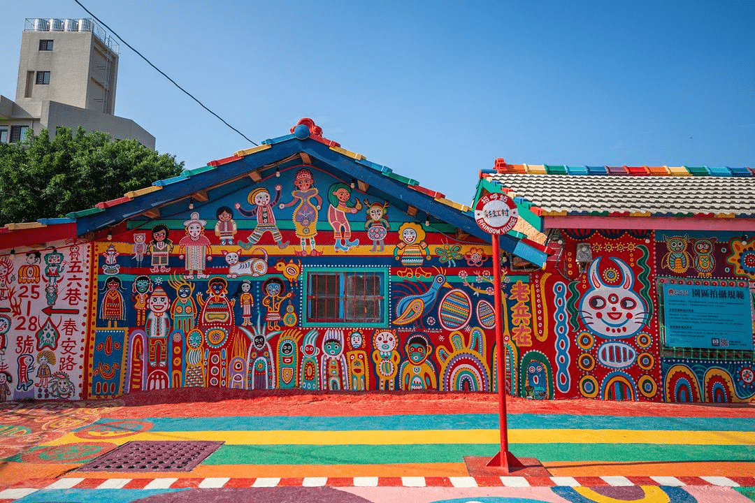 漫步台中，邂逅城市的五種溫度，放慢腳步用步伐拾起都市中的光與暖意