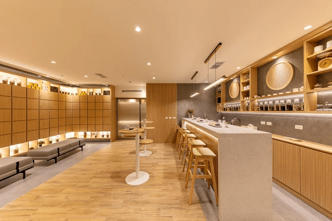 喧鬧航廈中的安靜島嶼,穿過航廈的人潮,町草休行館給了我片刻的安靜