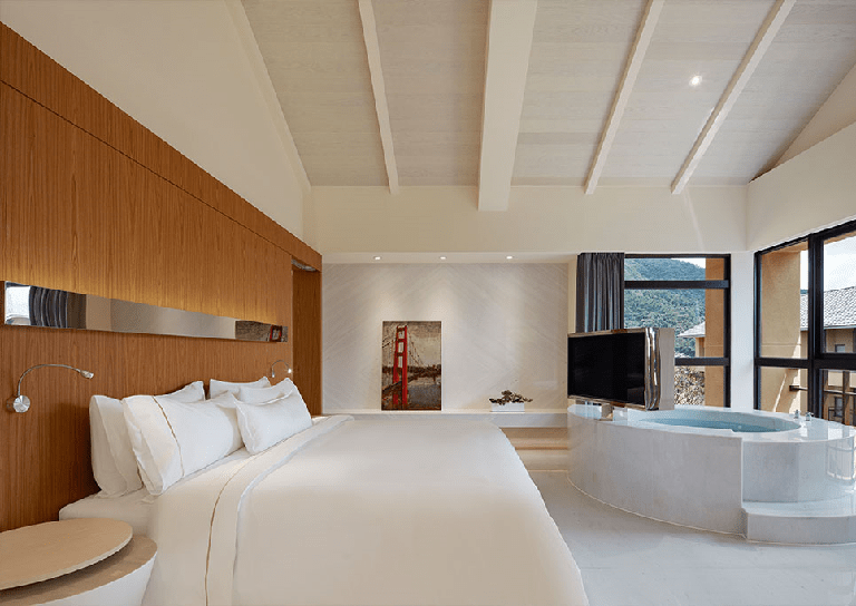 當旅行需要一點溫度，把假期交給礁溪的風，住進山林與溫泉的柔軟時光