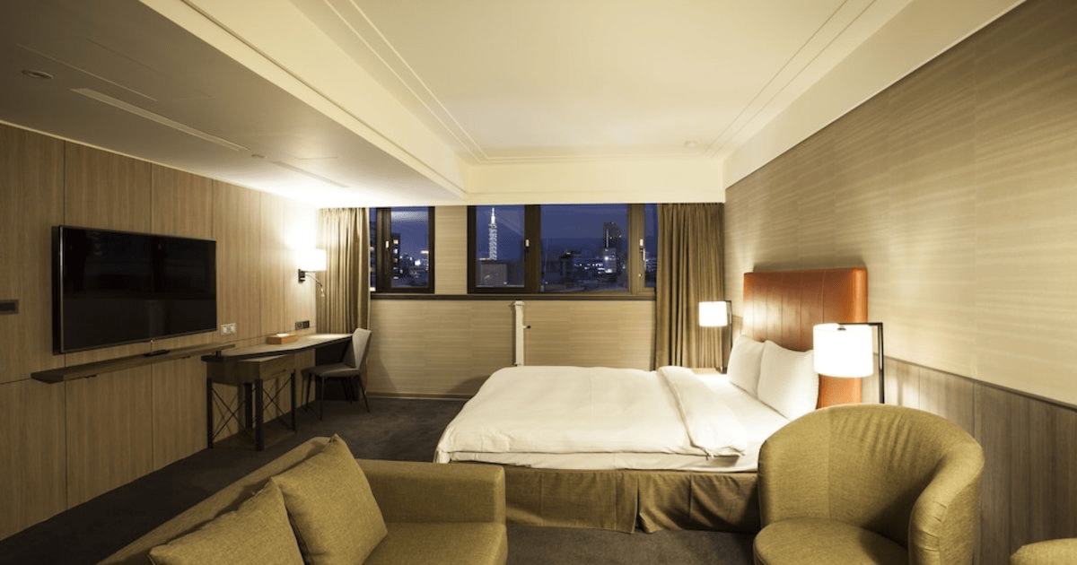 步行就能抵達的城市風景，在光影之間，住進台北星辰飯店裡的一夜安穩