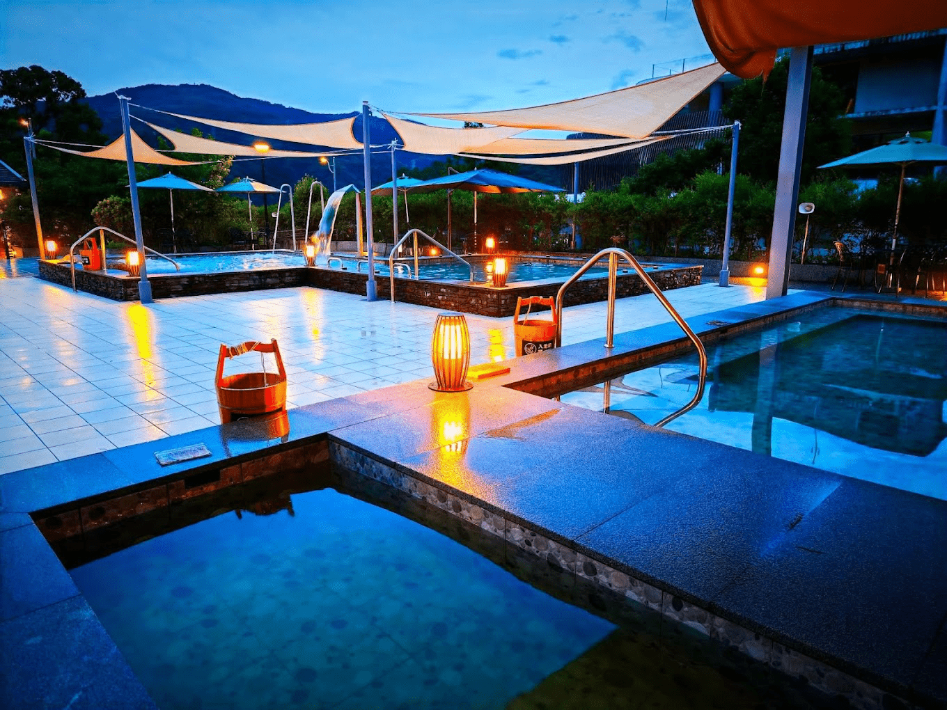 泡進山間的柔光裡，看溫泉升起的薄霧，是羅浮溫泉山谷寫給旅人的情書