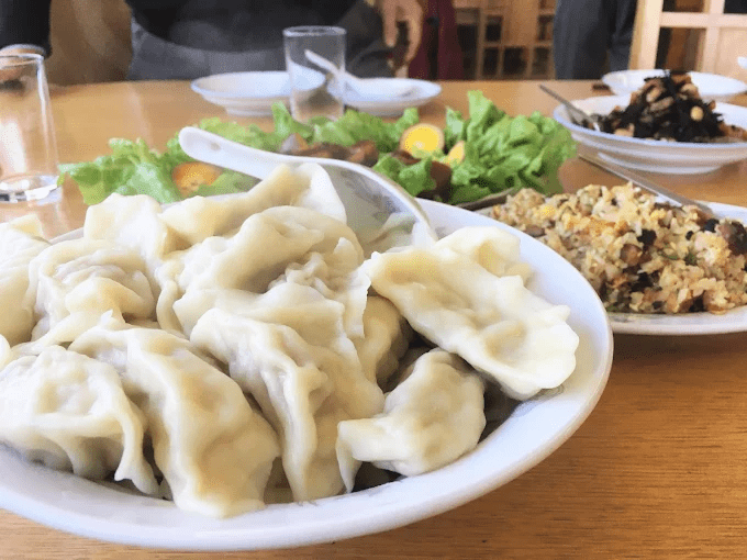 讓風聲陪你穿過坡地，在埔里瑪璘散步途中看見山林悄悄展開的清朗風景