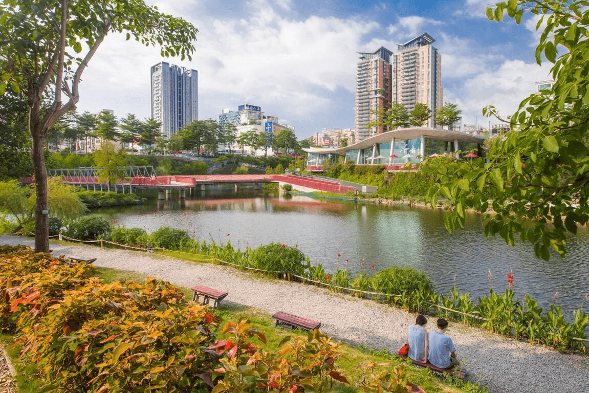 從台中林酒店推開窗迎向七期晨光，讓城市氣息帶著你展開一整天的旅程