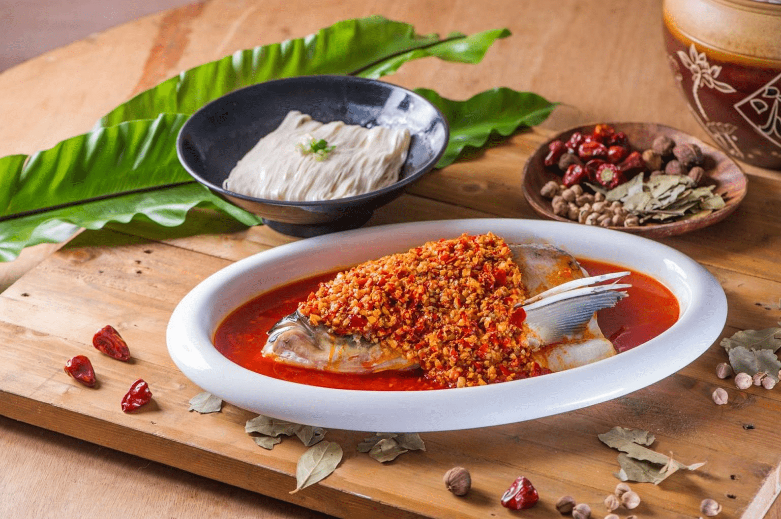 在北投的大地酒店迎來安靜的夜晚，讓溫泉的蒸氣陪你把冬季旅程悄悄放慢