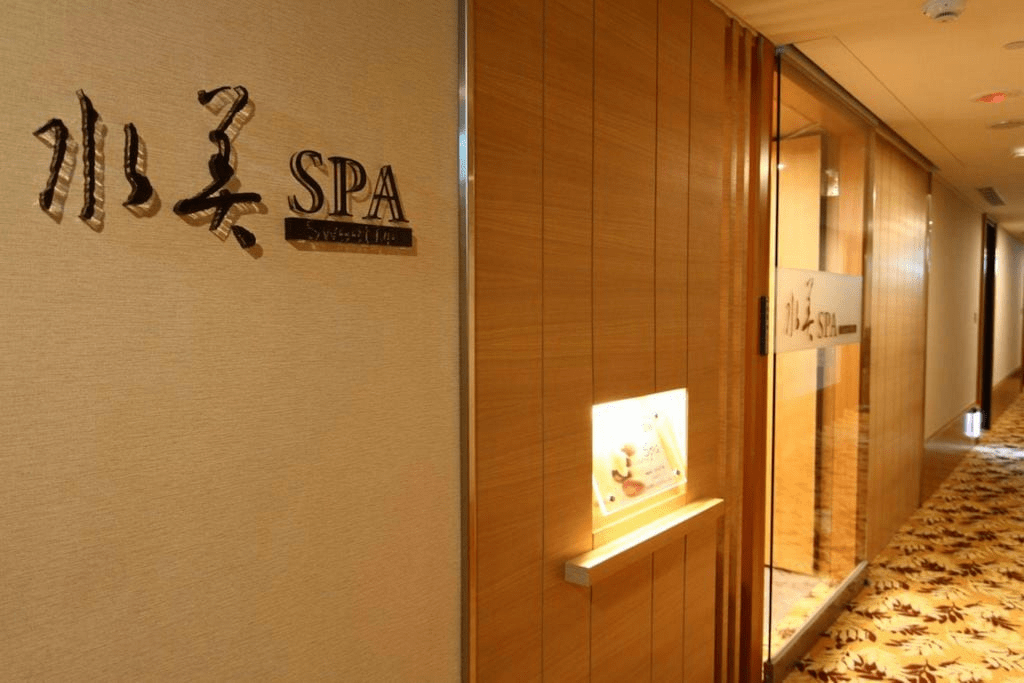 在北投水美溫泉會館的白磺蒸氣裡放慢步調，讓身心在微涼季節重新找到安靜的溫度