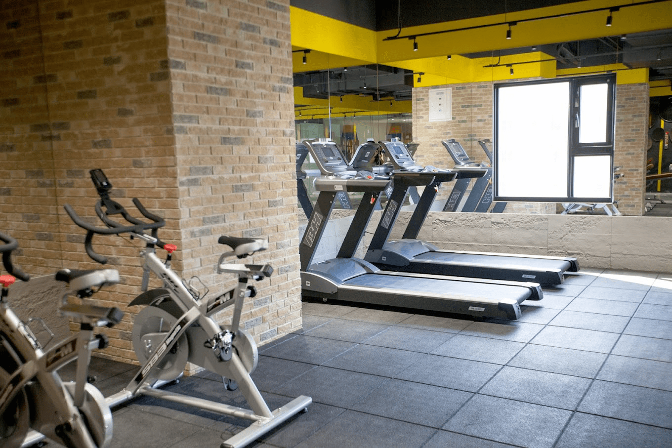 把旅程安放在鳳凰酒店的窗景裡面，短暫留宿一晚台中最溫柔的城市角落