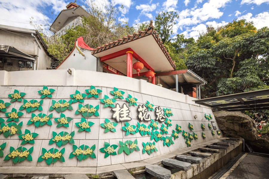 在南庄老街，把城市的聲音放下，沿著桂花巷，悄悄走進客家山城的日常