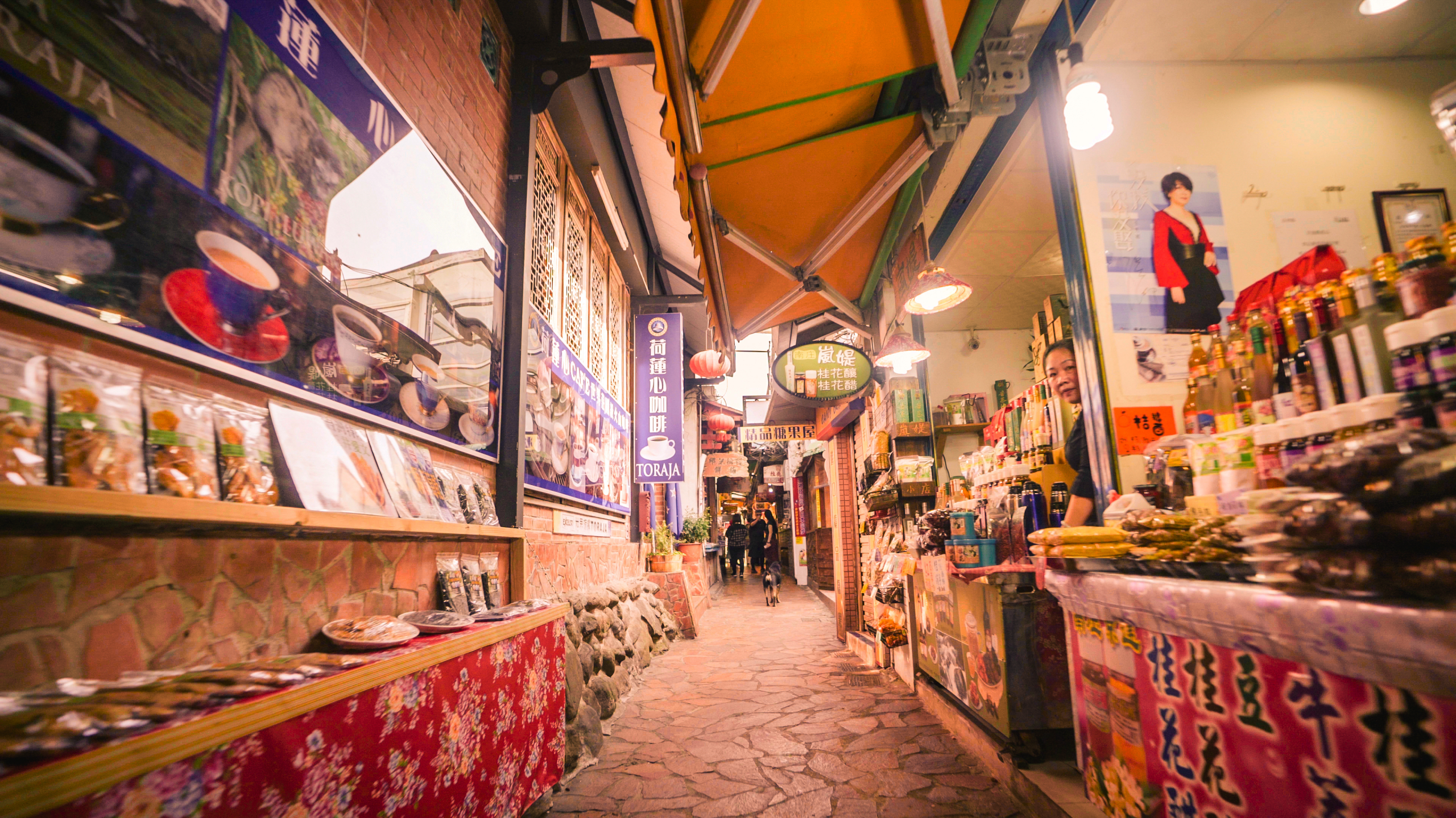 在南庄老街，把城市的聲音放下，沿著桂花巷，悄悄走進客家山城的日常