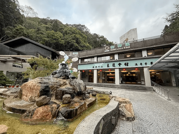 走進杉林溪的山谷時光，用步道與花卉中心的色彩與節奏，找回旅行裡最單純的呼吸與自在感