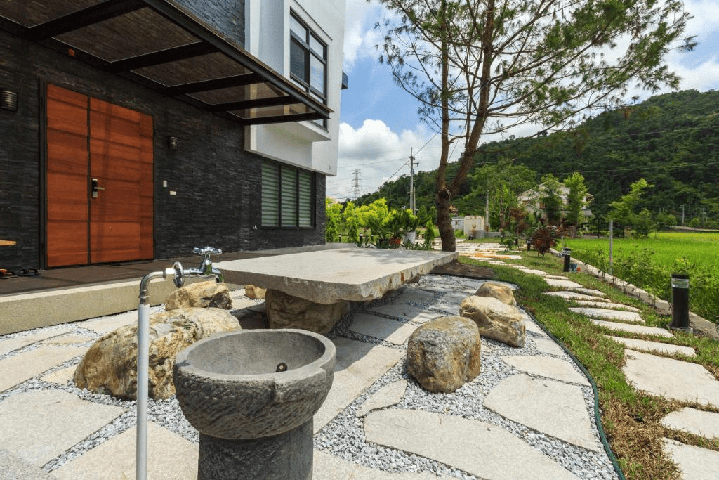 在宜蘭員山被日光喚醒的早晨入住日光之丘民宿,讓旅途在稻田光影中慢慢展開