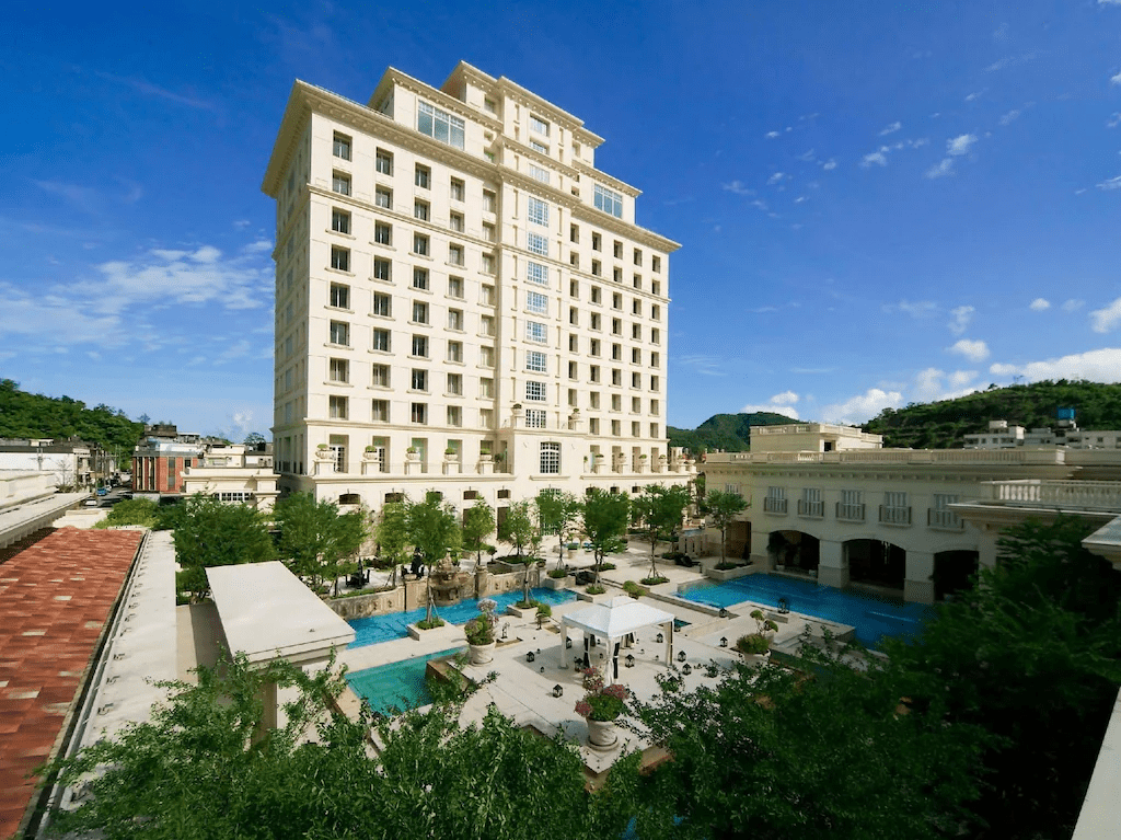 走進宜蘭蘇澳的午後節奏，在瓏山林冷熱泉之間慢慢把身體放回假期裡