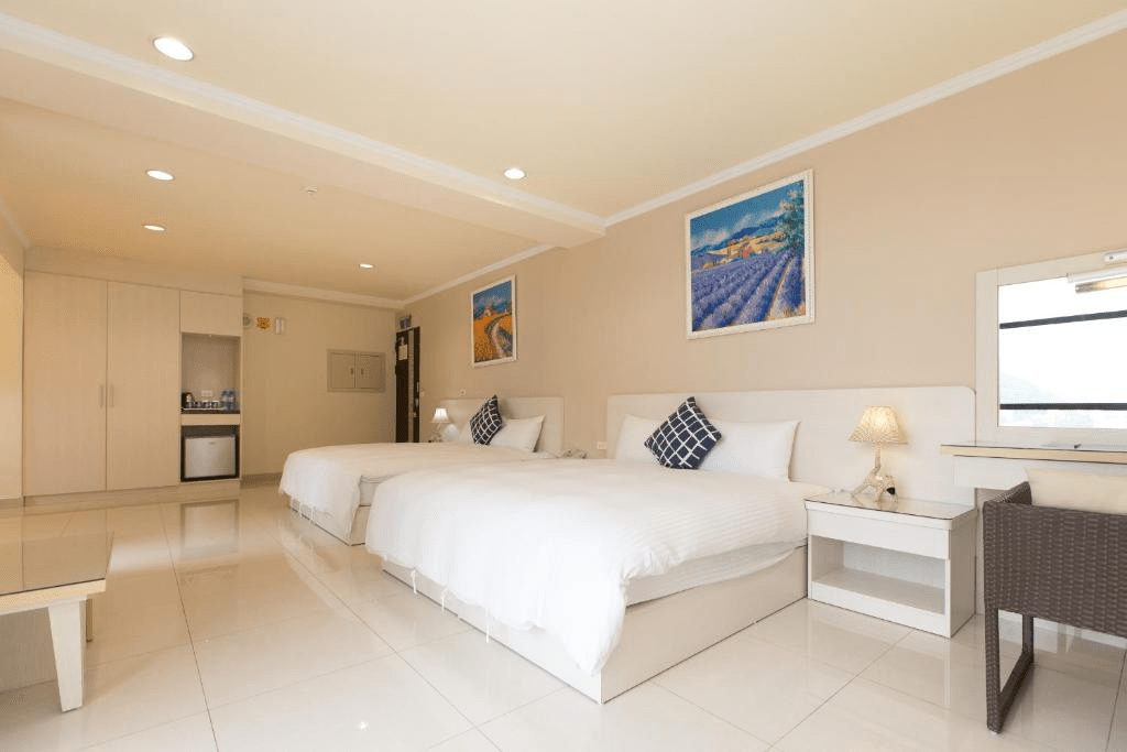 在苗栗換個節奏住一晚，商旅的便利與山城的安靜同時到位