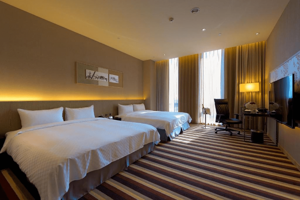 在苗栗換個節奏住一晚，商旅的便利與山城的安靜同時到位