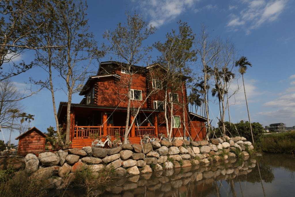 想泡湯、想看海、也想陪孩子放電，這樣選宜蘭住宿行程最順